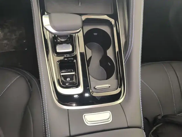 Geely Xingrui — Фото автомобиля 13