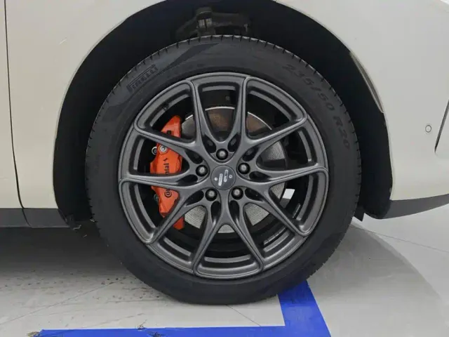 IM Motors LS6 — Фото автомобиля 6