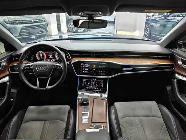 Audi A6L — Фото автомобиля 12
