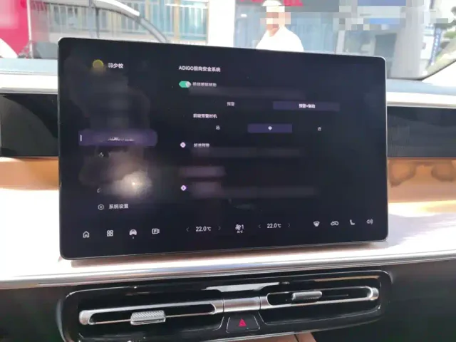 GAC Trumpchi E8 — Фото автомобиля 18