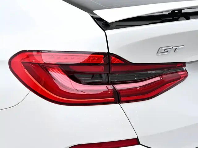 BMW 6 Series Gran Turismo — Фото автомобиля 9