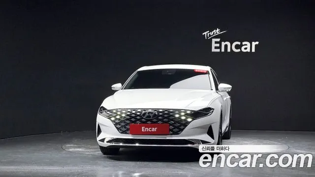 Hyundai Grandeur New — Фото автомобиля 3