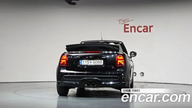 MINI Cooper Convertible — Фото автомобиля 4