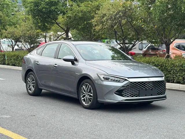 BYD Qin PLUS — Фото автомобиля 18
