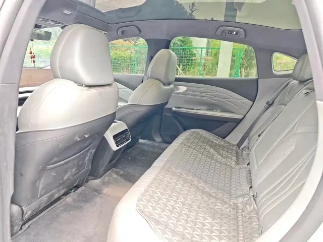 Geely Galaxy E8 — Фото автомобиля 7
