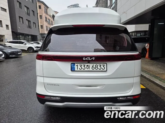 Kia Carnival Generation 4 — Фото автомобиля 4