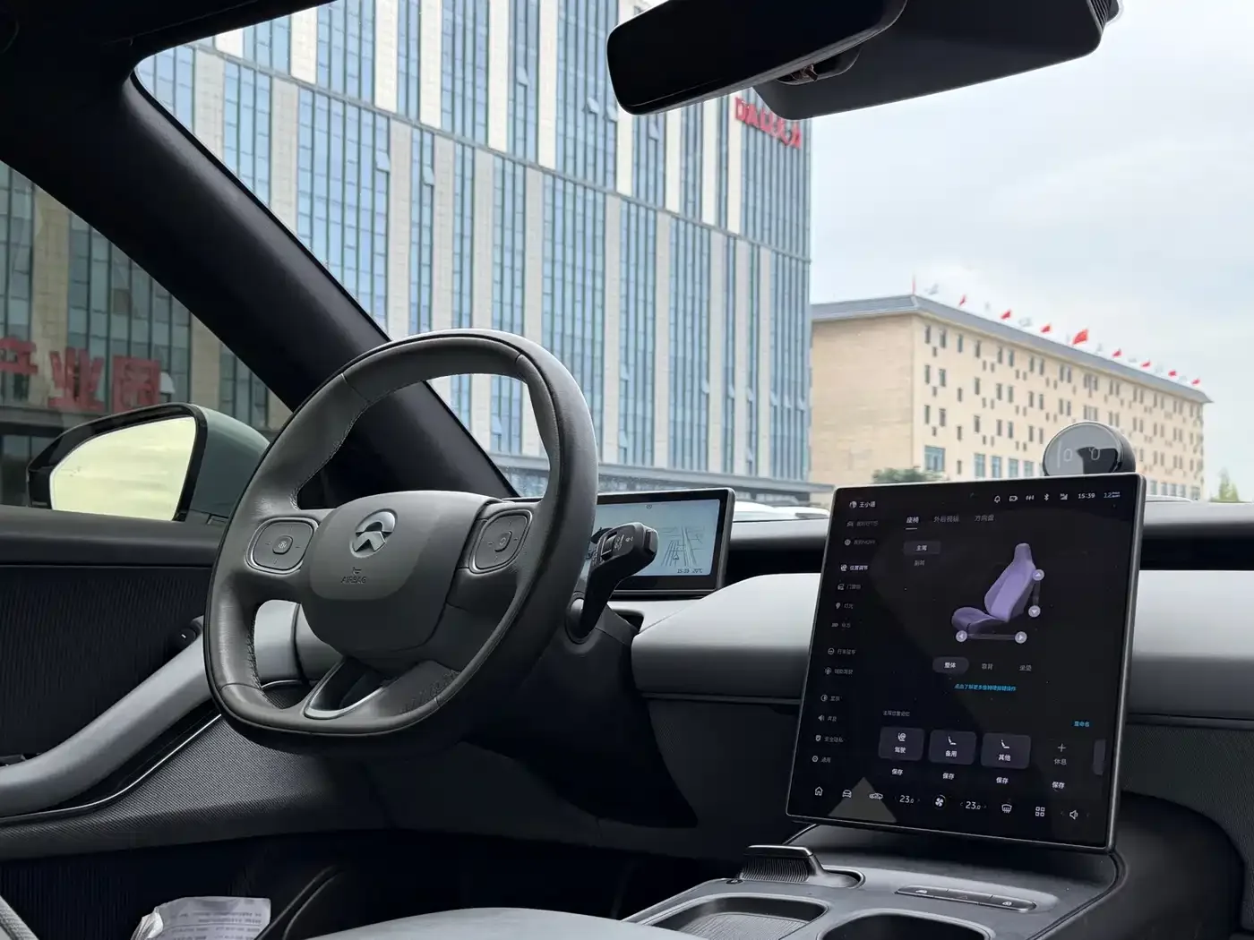 NIO NIO ET5 2022 75kWh — Фото автомобиля 14
