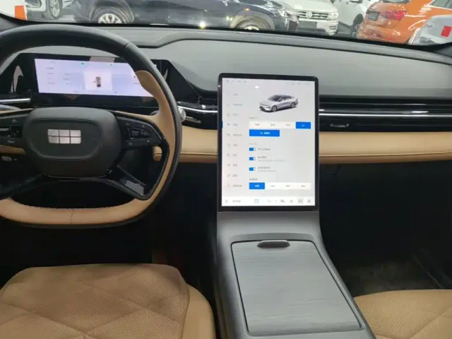 Geely Galaxy Galaxy L6 2024 125km PLUS Soaring Dragon Edition — Фото автомобиля 13