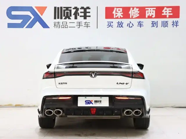 Changan UNI-V — Фото автомобиля 5