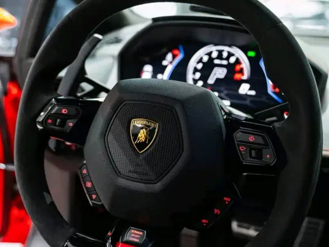 Lamborghini Huracan — Фото автомобиля 18