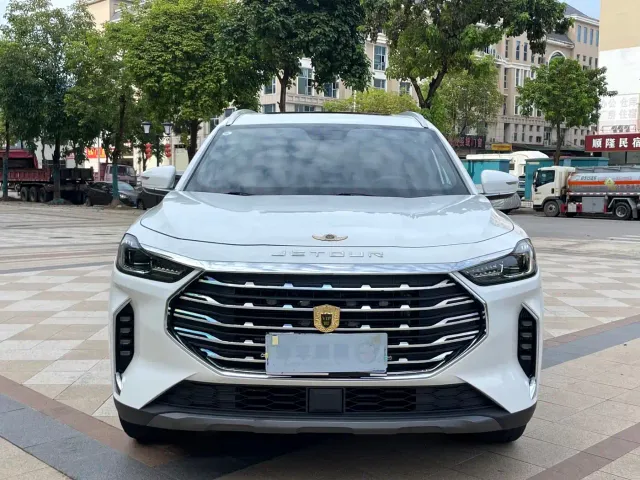 Jetour X70 Plus — Фото автомобиля 2