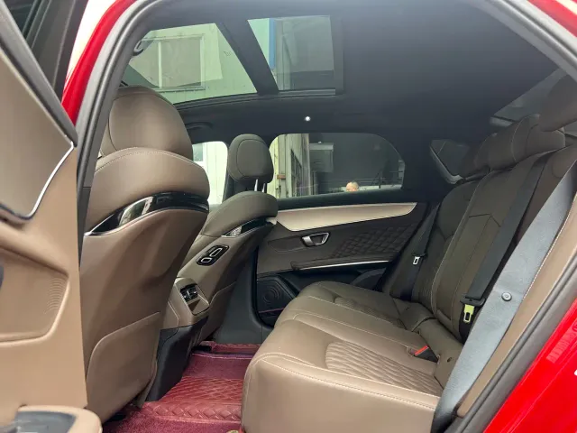 BYD Han — Фото автомобиля 10