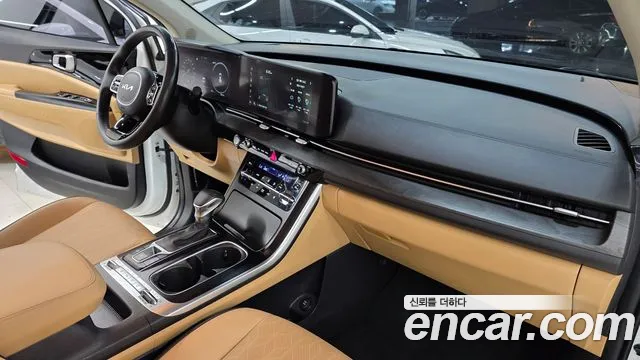 Kia Carnival Generation 4 — Фото автомобиля 13