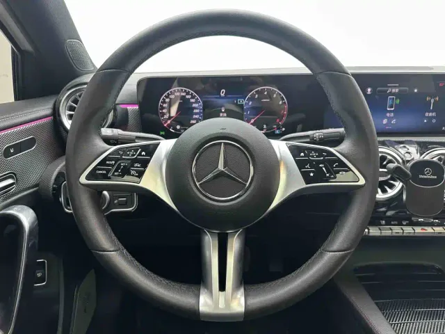 Mercedes-Benz A-Class — Фото автомобиля 16