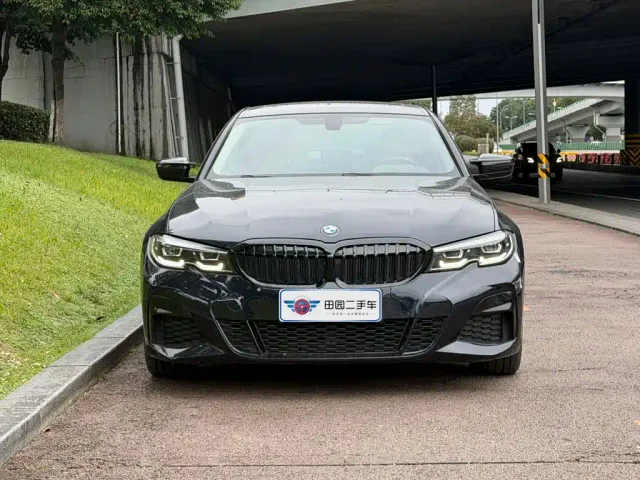 BMW 3 Series — Фото автомобиля 2