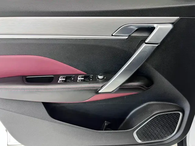 Geely Binyue — Фото автомобиля 8
