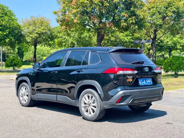 Toyota Corolla Cross — Фото автомобиля 11