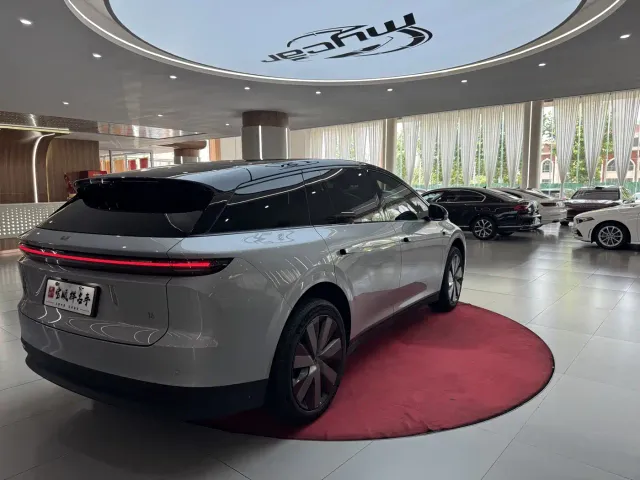 Li Auto i6 — Фото автомобиля 5
