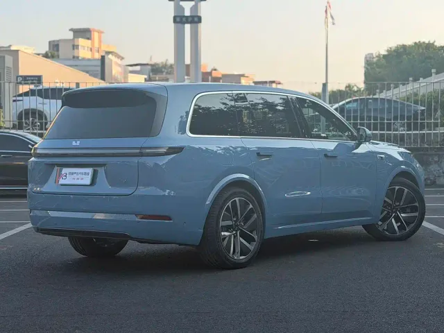Li Auto L9 — Фото автомобиля 5