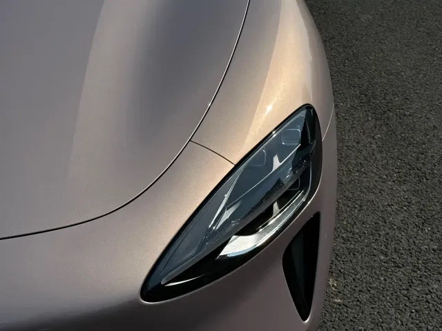 Xiaomi SU7 — Фото автомобиля 8