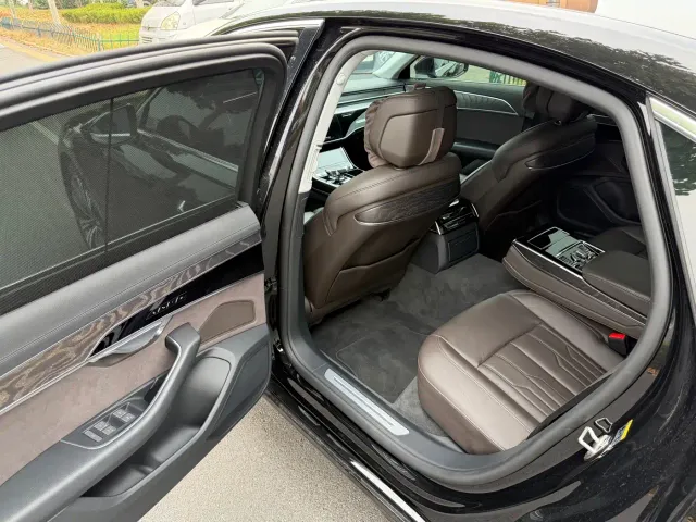 Audi A8 — Фото автомобиля 8