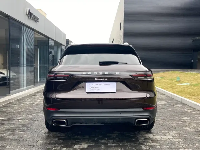 Porsche Cayenne — Фото автомобиля 5