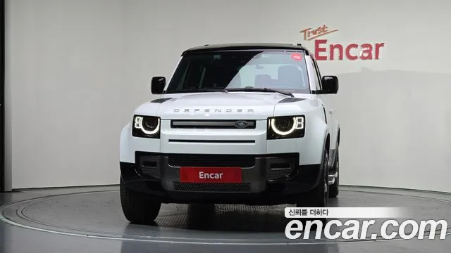 Land Rover Defender Defender (L663) 110 P300 X-Dynamic SE — Фото автомобиля 3