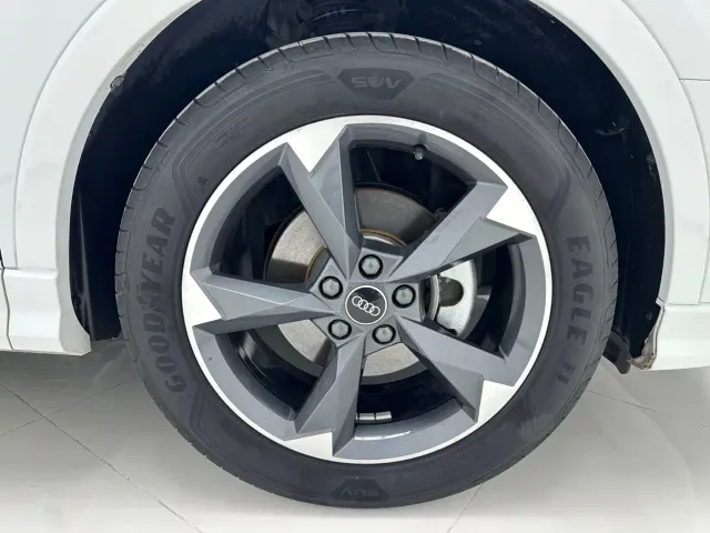 Audi Q3 — Фото автомобиля 16