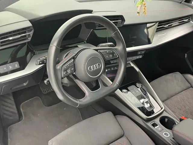 Audi Audi A3 2022 Sportback 35 TFSI Luxury Sport — Фото автомобиля 4
