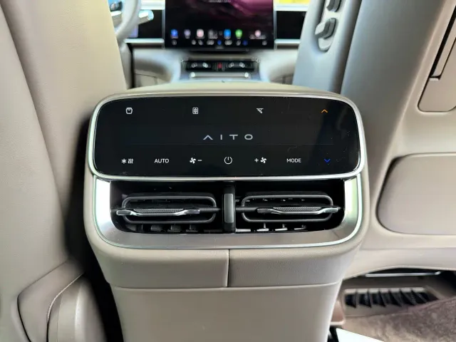 Aito M7 — Фото автомобиля 27