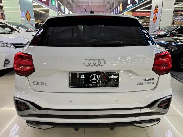 Audi Q2L — Фото автомобиля 5