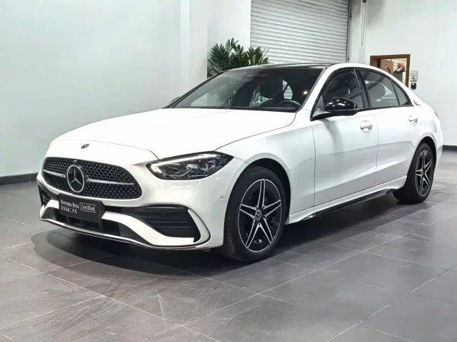 Mercedes-Benz C-Class — Фото автомобиля 3