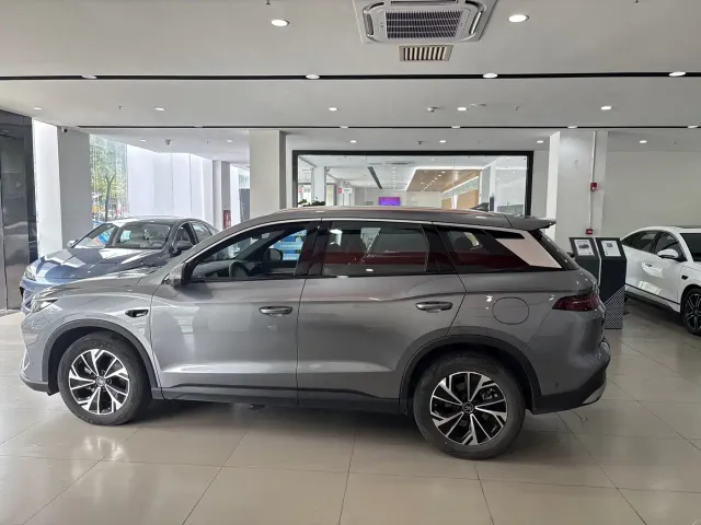 BYD Song Pro — Фото автомобиля 4