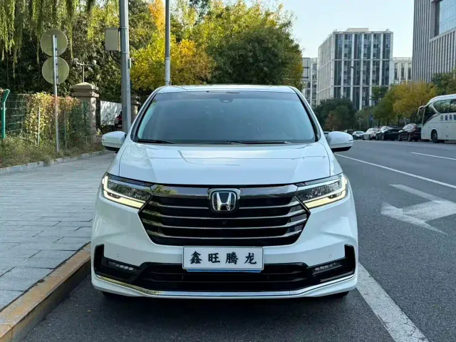 Honda Odyssey — Фото автомобиля 2