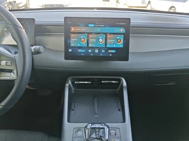 BYD Qin PLUS — Фото автомобиля 12
