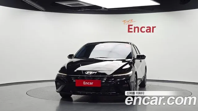 Hyundai Avante CN7 — Фото автомобиля 3