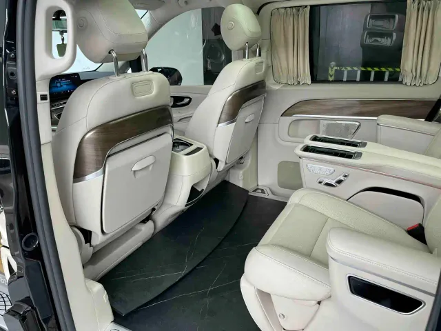 Mercedes-Benz V-Class — Фото автомобиля 19