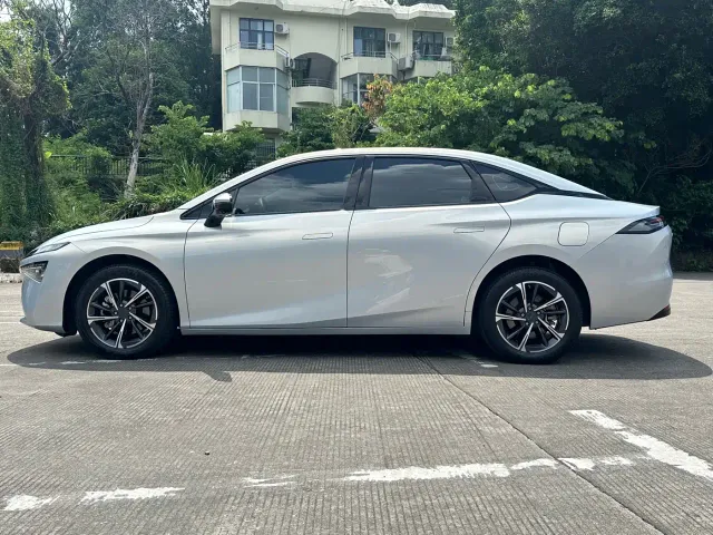 GAC Aion S MAX — Фото автомобиля 8
