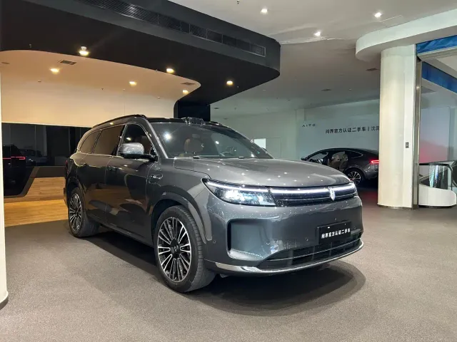 Aito M7 — Фото автомобиля 3