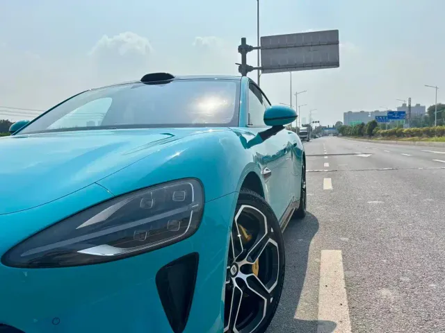 Xiaomi SU7 — Фото автомобиля 17