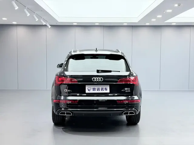 Audi Q5L — Фото автомобиля 5