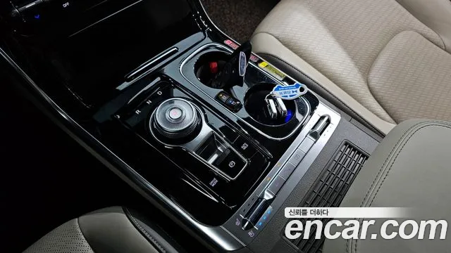 Kia Carnival 4th Gen — Фото автомобиля 12