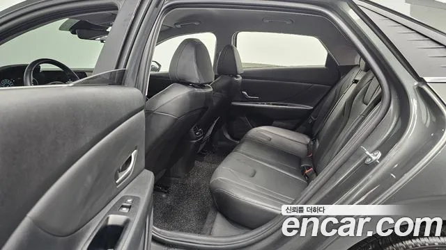 Hyundai Avante CN7 — Фото автомобиля 18