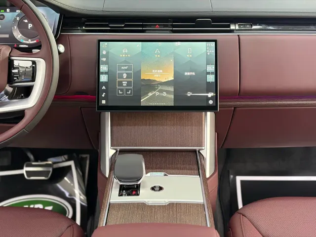 Land Rover Range Rover — Фото автомобиля 13