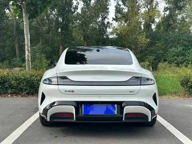 Xiaomi SU7 — Фото автомобиля 8