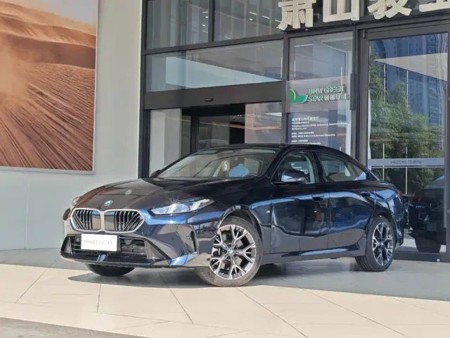 Фотография автомобиля — BMW 2 Series
