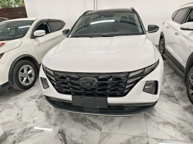 Hyundai Tucson — Фото автомобиля 3