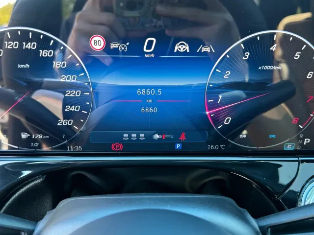Mercedes-Benz E-Class — Фото автомобиля 19