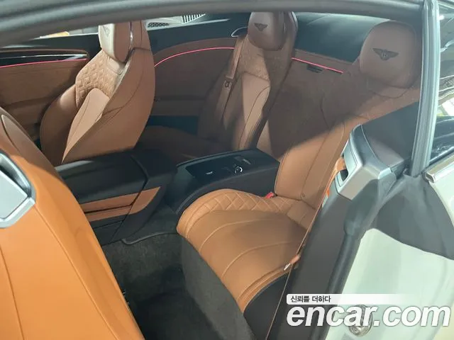 Bentley Continental — Фото автомобиля 11