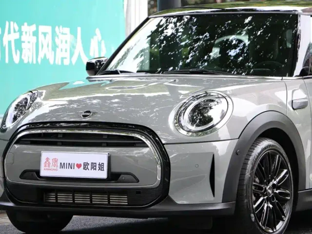 MINI Hatch — Фото автомобиля 11